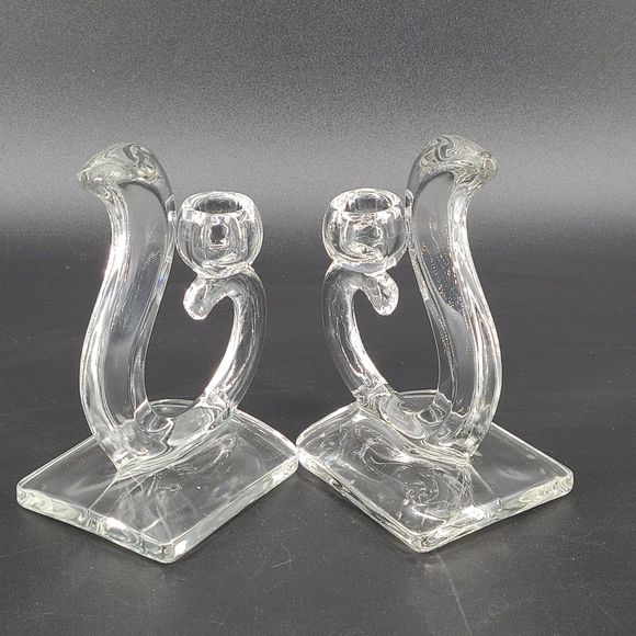 Vintage New Martinsville Viking Glass Flame Candlestick Set - Picture 4 of 5